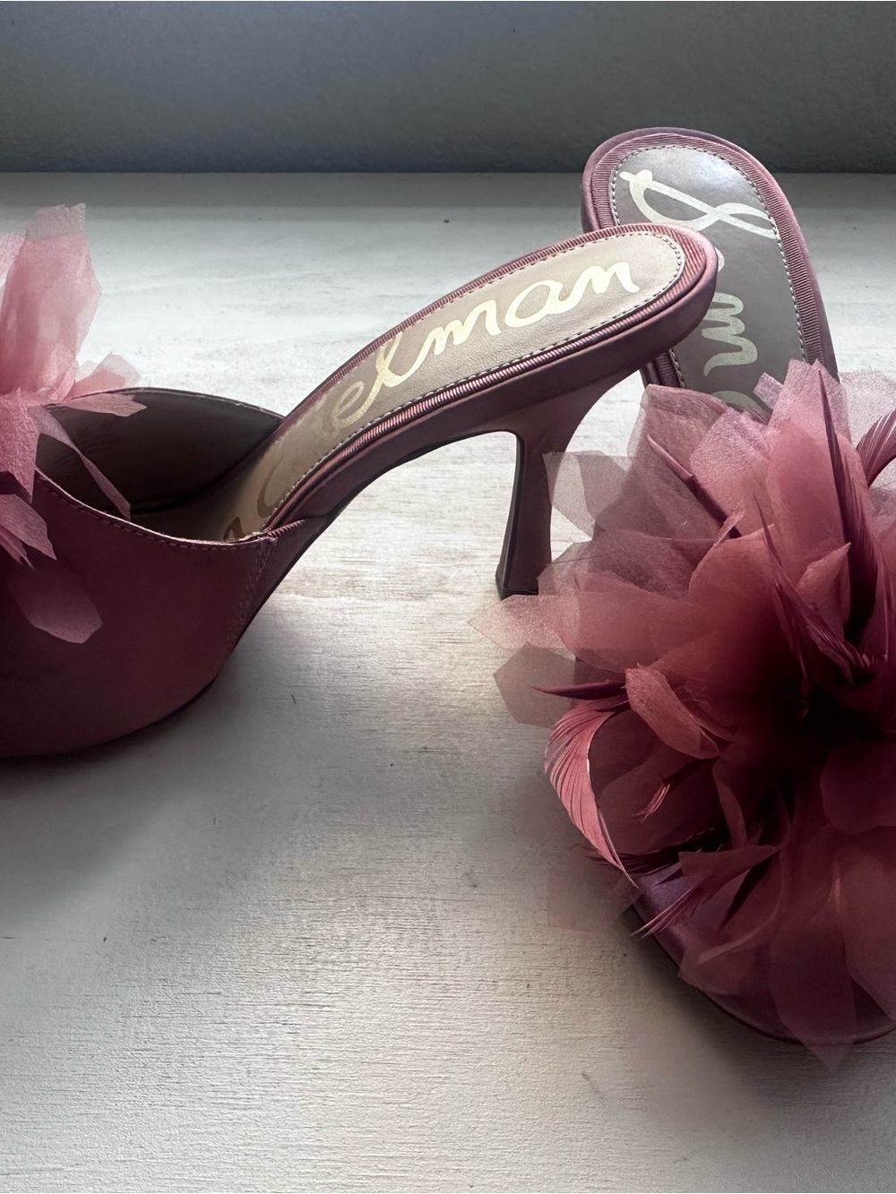 Sam Edelman Rose Pink Feathered Pom Slide Mules - Picture 2 of 8